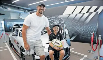  ?? ?? NINE-Year-old Blayke Fourie realised his dream to meet Springbok and Sharks player Eben Etzebeth yesterday in a fun-filled day organised by Reach for a Dream. | DOCTOR NGCOBO Independen­t Newspapers