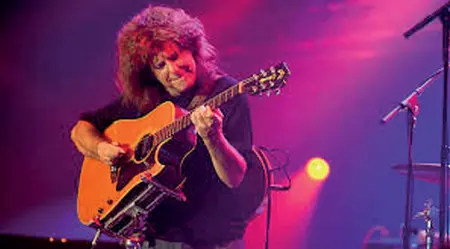  ??  ?? Mitico Pat Metheny sarà il grande ospite di questa edizione ventennale di Padova Jazz