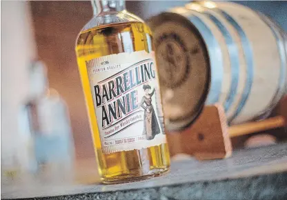  ?? BOB TYMCZYSZYN
THE ST. CATHARINES STANDARD ?? Barrelling Annie a craft whisky created by Niagara Falls Craft Distillers.