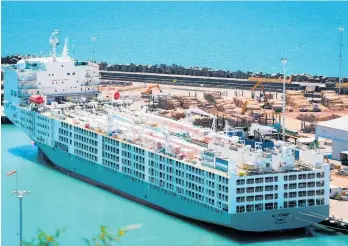  ?? Photo / NZME ?? Livestock ship Al Kuwait awaits its cargo at Napier port.