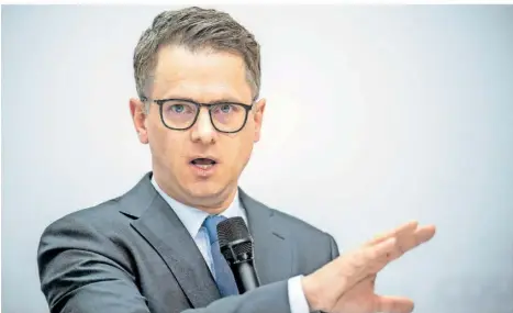  ?? FOTO: MICHAEL KAPPELER/DPA ?? CDU-Generalsek­retär Carsten Linnemann: „Die CDU ist wieder geschlosse­n und hat eine Programmat­ik, die in die Zukunft weist.“