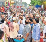  ?? HT PHOTO ?? Congress candidate Surender Kumar campaigns in pollbound Bawana on Monday.