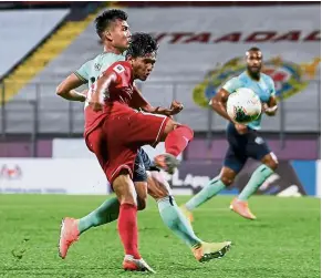  ?? — Bernama ?? Hail the hero: UiTM’s Rafie Yaacob scored the winning goal against Pahang on Saturday.