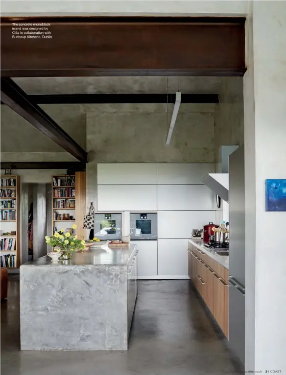  ??  ?? The concrete monoblock island was designed by Cléa in collaborat­ion with Bulthaup Kitchens, Dublin