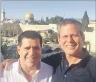  ??  ?? Israel 2016. Darío Messer y Horacio Cartes. Era la primera visita oficial de HC y la segunda visita oficial de Messer.