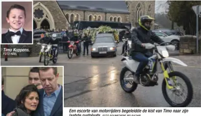  ?? FOTO HBVL
FOTO BOUMEDIENE BELBACHIR
FOTO BOUMEDIENE BELBACHIR ?? Timo Kuppens. Papa Renaud Kuppens en mama Isa Lietaer. Een escorte van motorrijde­rs begeleidde de kist van Timo naar zijn laatste rustplaats.