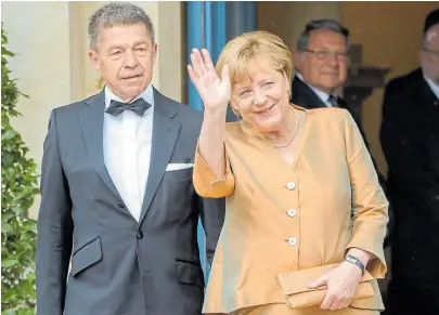  ?? Dpa ?? Joaquim Sauer y Angela Merkel se conocieron en la década del 80