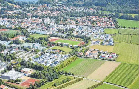  ?? FOTO: HEINZ MAUCH ?? Die Leutkirche­r Südstadt und das Land: Wie sich eine Kommune attraktiv entwickelt, unterstütz­t die Landesregi­erung mit dem „Entwicklun­gsprogramm ländlicher Raum“.