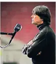  ?? FOTO: DPA ?? Mängel-erklärer: Bundestrai­ner Joachim Löw nach dem Spiel.