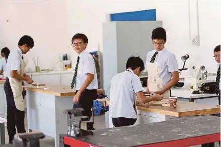  ?? PIC BY HAZREEN MOHAMAD ?? A classroom environmen­t in a college in Bandar Enstek, Nilai. Create a classroom environmen­t that is conducive for learning.