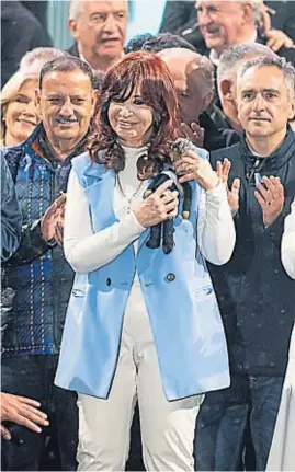  ?? FEDERICO LÓPEZ CLARO ?? COLORES PATRIOS. Cristina Fernández fue la única oradora. Habló casi una hora.