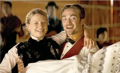  ??  ?? Mia Wasikowska and Robert Pattinson star in ‘Damsel,’ a contempora­ry, funny take on Western tropes. — WP-Bloomberg photo