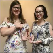  ?? SUBMITTED PHOTO ?? Bailey Foster, left, Chittenang­o, recipient of From the Heart Award, and Kat Wojsiat, Holy Cross Academy, recipient of the Madison County Youth Advocate of the Year Award.