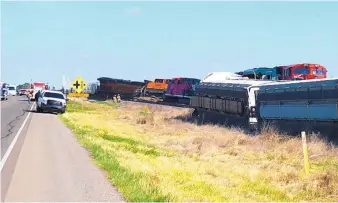  ?? SOURCE: ROSWELL POLICE ?? This was the scene on April 28, 2015, in Chaves County at the site of head-on collision between two freight trains about 10 miles southeast of Roswell. One crew member, identified as Jesse T. Coburn III, 48, of Texico was pronounced deceased at the...