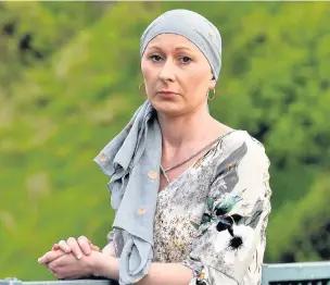  ??  ?? Kelly Maybury, who was denied a cancer drug by the NHS, has died