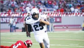  ?? HERALD Photo/Shawn Moran ?? Forsan running back Nate Hernandez makes his way off tackle on a designed run play by the Buffaloes.