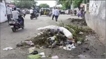  ?? –PIC: BL SONI ?? Garbage piled up on roadisde in Dharavi.