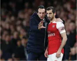  ?? DAVID KLEIN ?? Fem av Arsenals siste sju kamper skal spilles på bortebane. Det kan bli en tøff oppgave for manager Unai Emery. Her sammen med Henrikh Mkhitaryan.