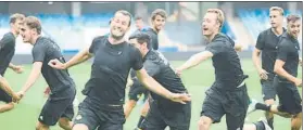  ?? FOTO: UNCITI ?? Los jugadores de la Real están animados de cara al sorteo de la Europa League