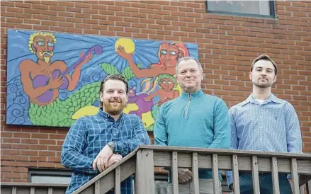  ?? H John Voorhees III / Hearst Connecticu­t Media ?? Arthur Stueck, founder of Associatio­nNation, flanked by company president Sean McVey, left, and Sam Stueck, on Tuesday outside the startup’s office in Danbury.