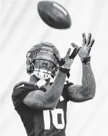  ?? Brett Coomer / Staff photograph­er ?? Despite missing some time with an injury, Texans wide receiver Keke Coutee has been impressing with his soft hands.
