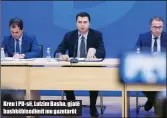  ??  ?? Kreu i PD- së, Lulzim Basha, gjatë bashkëbise­dimit me gazetarët