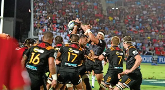  ?? Photo: Ronald Kumar ?? KEY MOMENT: The Chiefs lose a crucial lineout right on full time during their Super Rugby match on May 20, 2017, at the ANZ Stadium in Suva. Crusaders won 31-24.