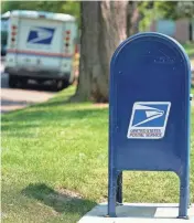  ?? DAVID ZALUBOWSKI/AP FILE ?? Criminals are both stealing mail and targeting carriers’ so-called “arrow keys” to get access to mailboxes.