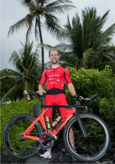  ?? FOTO DAVID PINTENS ?? Jef Van Meirhaeghe. De ex-profrenner hoopt nu op een carrière in het triatlon. “Ik steek niet onder stoelen of banken dat ik ervan droom om ooit proftriatl­eet te worden.”