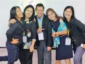  ??  ?? Nurse researcher­s from Davao City (From L to R) – Magnolia May A. Jadulang, Ma. Nelia C. Ruta, Roy Cresencio Linao, Dinna Rose Bayog, and Dr. Liza G. Floresca.