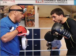  ??  ?? FIGHTER: Tony with EX-IBF Featherwei­ght World Champ Lee Selby