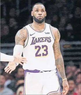  ?? FOTO: GETTY IMAGES ?? LeBron James, en un partido de los Lakers