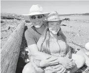  ??  ?? Wes Crealock and daughter Elsa Crealock, 13, found the beach to be a perfect spot for a family reunion.