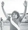  ??  ?? Debut. De Diego Maradona.