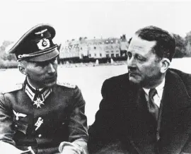  ?? (Ph. DR) ?? Ernst Jünger et Carl Schmitt à Rambouille­t. Octobre 1941.