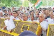  ?? HT PHOTO ?? A Congress delegation submitted a memorandum to a representa­tive of the Haryana governor in Chandigarh on Saturday.