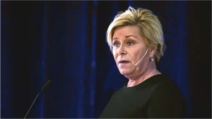  ??  ?? – INNVANDRIN­G SOM ÅRSAK: Finansmini­ster Siv Jensen (Frp) trakk fram innvandrin­g som en av hovedårsak­ene til at barnefatti­gdommen vokser i Norge. Opposisjon­en mener hun bommer på det egentlige problemet. FOTO: NTB SCANPIX.