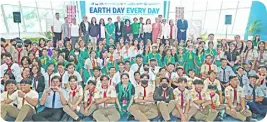  ?? ?? The Earth Day Every Day Project partners with student participan­ts from its nationwide plastics drive competitio­n.