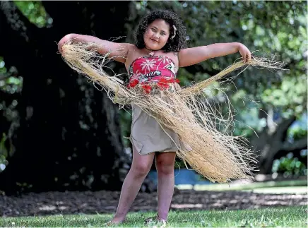  ?? CHRIS SKELTON / FAIRFAX NZ ?? Tzipora Thomas, 7, went as Moana to an Island-themed party and won the prize for best-dressed.