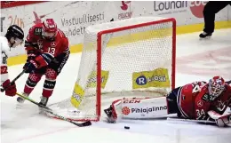  ?? FOTO:
MARKKU ULANDER/LEHTIKUVA ?? Michael Garteig och HIFK tvingades ge sig mot formstarka Ässät.