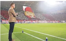  ?? FOTO: DPA ?? Feldherr in der Champions League: Leipzigs Trainer Julian Nagelsmann beim Spiel gegen St. Petersburg.