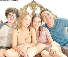  ?? PHOTOGRAPH COURTESY OF IG/JOHNENELLE­NTV5 ?? ‘JOHN en Ellen’cast: Yogo Singh, Ellen Adarna, Angelina Cruz and John Estrada.