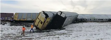  ?? TROY FLEECE/Leader-Post ?? A CN train derailed just a few kilometres west of Raymore on Friday.