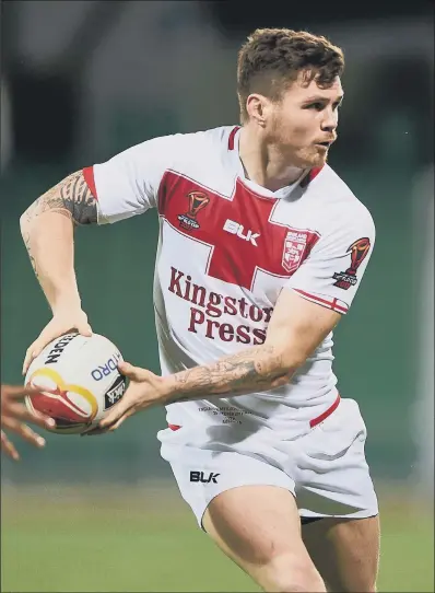  ??  ?? Former Bradford Bulls youngster John Bateman has been picked to play centre by England head coach Wayne Bennett, a decision which has prompted some criticism but Ryan Hall believes Bateman deserves his place.