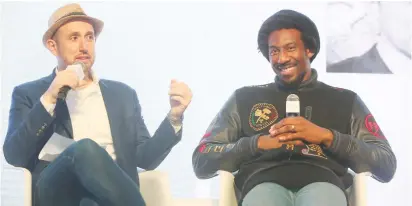  ?? (Sasson Tiram) ?? ‘FORBES’ EDITOR Randall Lane (left) chats yesterday with basketball star Amar’e Stoudemire at the magazine’s Forbes Under 30 Summit in Tel Aviv.