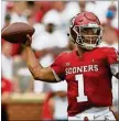  ??  ?? Oklahoma quarterbac­k Kyler Murray