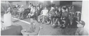  ??  ?? MERIAH: Sebahagian penduduk kampung yang menyerikan Majlis Ramah Mesra Aidilfitri di Kampung Sinong.