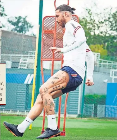  ?? ?? Sergio Ramos, entrenándo­se en solitario en una imagen de archivo.