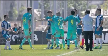  ??  ?? SALTARON CHISPAS. Además de las burlas, el árbitro expulsó a dos jugadores del Espanyol B.