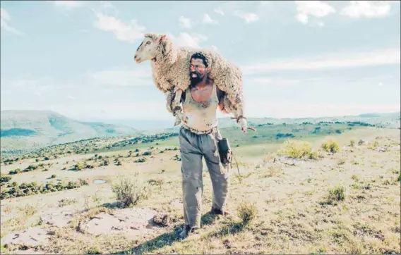  ??  ?? Stocktakin­g: Ezra Mabengeza plays the part of John Kepe, around whom a legend arose in the Somerset East area between the 1920s and 1950s